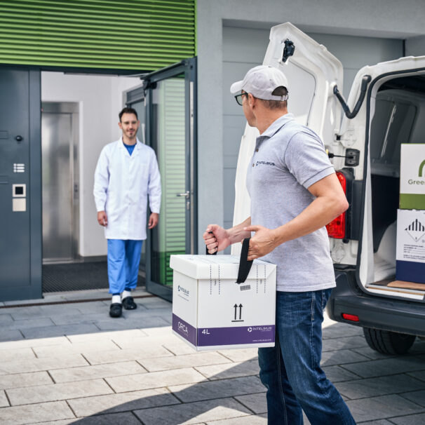 Renan and Jens Bichler delivery